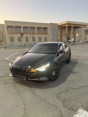 Elantra sotiladi