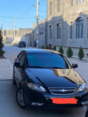 Lacetti gentra 2024 qora 3 poz bez luk