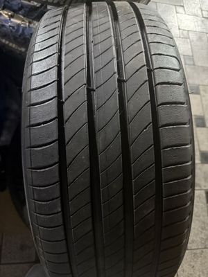 Voyax fre michelin baloni 4 min km prabeg yengi xolatda 1 donaga bor