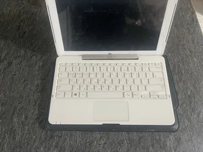 Продаю ноутбук-планшет Samsung ATIV Smart PC в хорошем состоянии