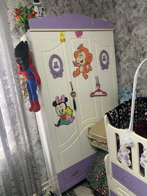 Продается детский кровать и шкаф
