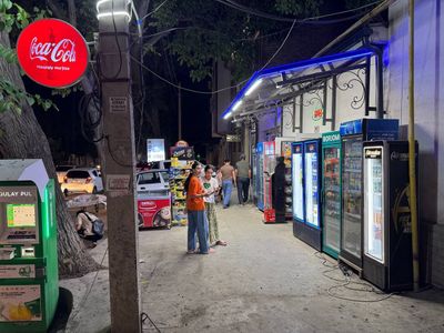 Сдаётся в аренду Yakkasaroy yólni bòyida arendaga joy beriladi magazin