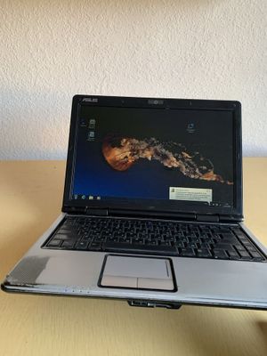 Asus noutbook holati yaxshi