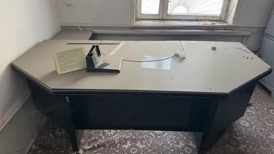 Офис мебеллар сотилади