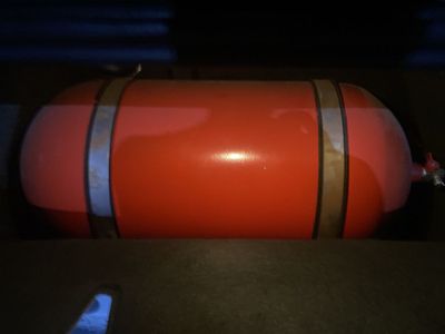 Продам газ балон метан