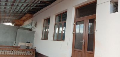 Зангиатинский район Райцентр Нурхает 6 сот 3 хона ойла