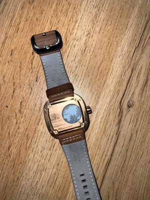 SevenFriday soat