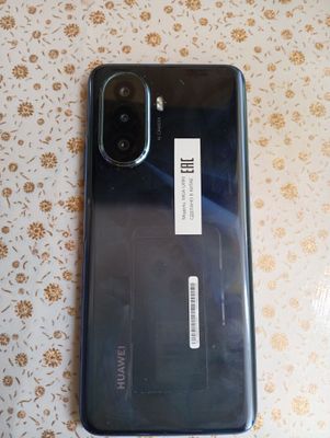 HUAWEI Y70 nova продается в отличном состоянии