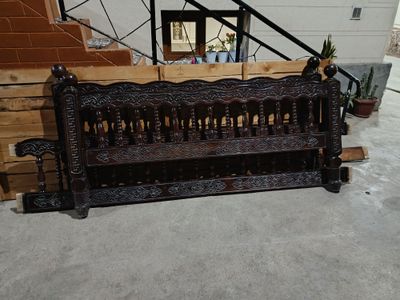 Tapchan kravat sotiladi ideal holatda