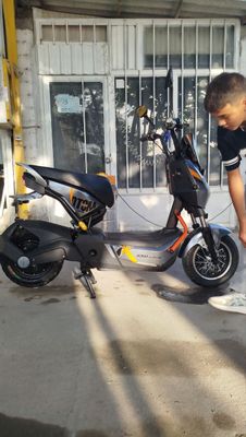 Скутер Bonvi sport