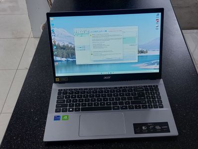Acer aspire 3 i7 1255U