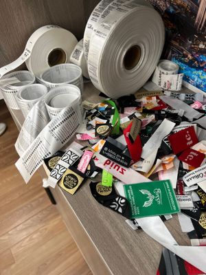 Etiketka jakart satin nelon razmerniki