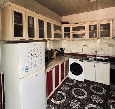 Продаётся б/у куханная мебель