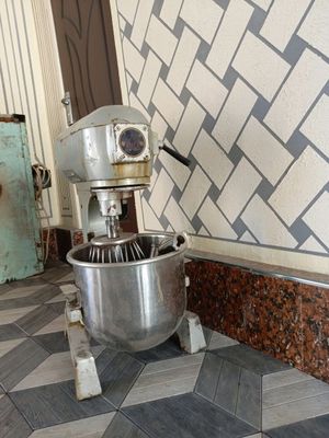 Миксер, тестомешалка