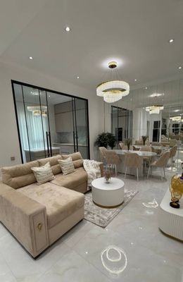 Аренда"Продажа "Mirabad Avenue Blok A Вид : самый большой двор Этаж