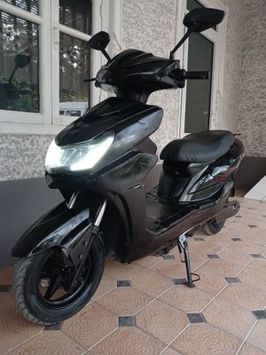 Skuter 2000 wat mator