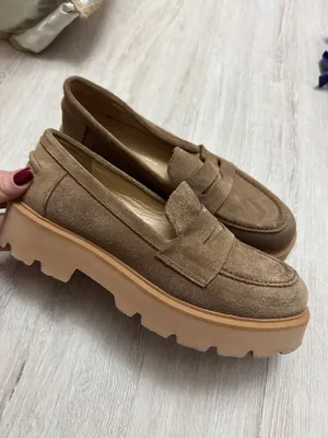 Продаются лоферы из натуральной замши