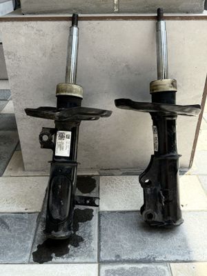 Продам передние амортизаторы на Малибу 2