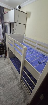 Детская двухярусная кровать