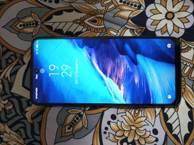 Redmi note 9s sotiladi xolati yaxshi kelishtrib beramamn