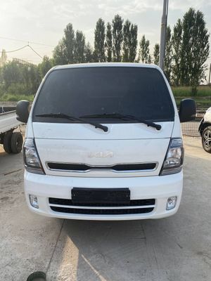 Kia bongo ideal sastiyanasi 2022yli