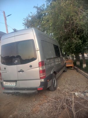 Мерседес спринтер сотилади