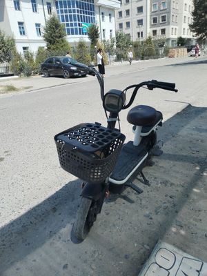 Скутер сотилади, продаётся скутер