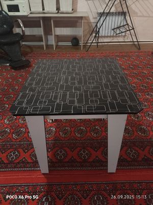 Стол для кухни новый
