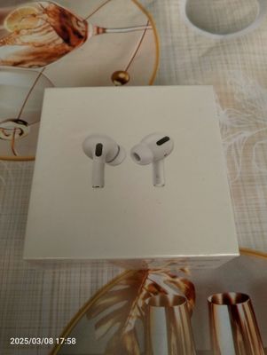 AirPods Pro naushnigi