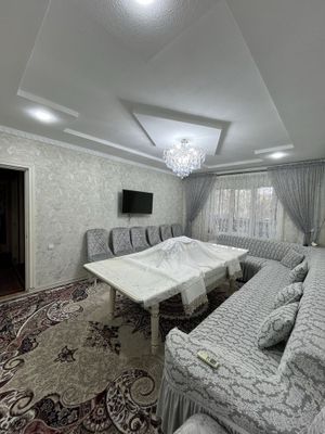 Uy sotiladi продаётся дом