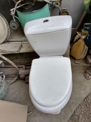 Унитаз керамический в комплекте