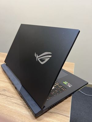 ROG Strix G714 gaming notbuk