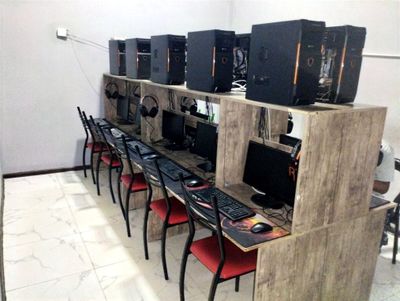 Kompyuter srochna sotiladi 1800$