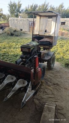 Mini traktor va jatka sotiladi