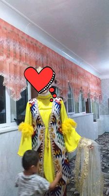 250 ming 1 marta kiyilgan .holati yangi .kami bor