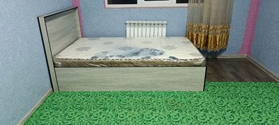 кровать