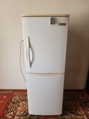 Продаётся холодильник
