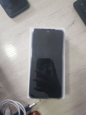 Redmi not 11 pro xotira 128/8+3 aybi yoq