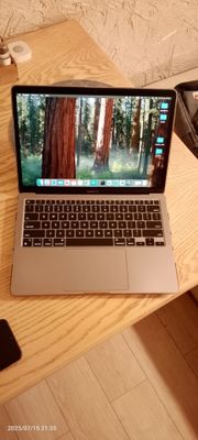 Macbook air M1 sotiladi
