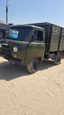 Uaz 3303 sotiladi