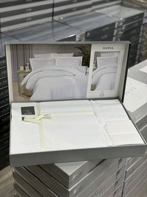 Постельное бельё однотонное в подарочной коробке