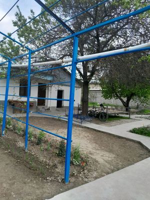 uchastka sotiladi