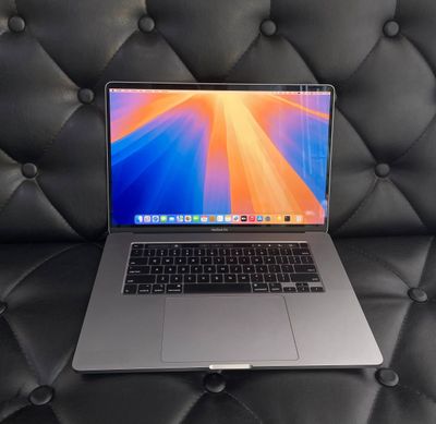 Macbook pro Sotiladi/Obmen