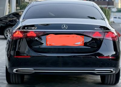 Mercedes Benz W214 E300L 2025 года выпуска. Обьем двигателя - 2.0л Мощ