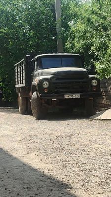 Zil unversal sotladi