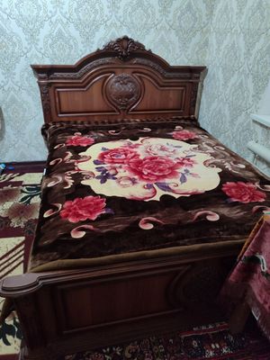 Спалний мебель сатилади