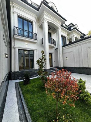 Продаётся евро дом Центр Луначарский 2,5 соток 6 Комнат