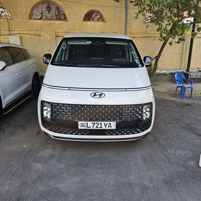 Hyundaii Stariya