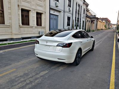 Americanka Tesla Model 3 Full Позиция 2021 Состаяние Йенгиде