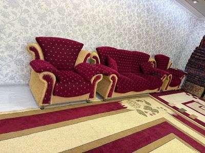 Мягкий мебель сотилад